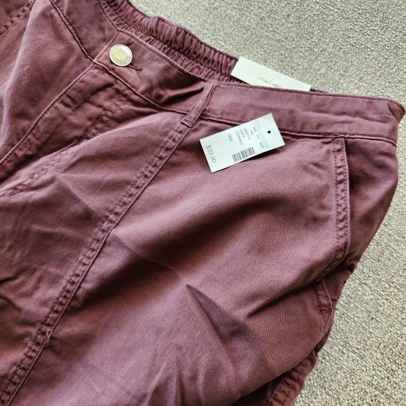 Maurices Shorts Womens 18W Plus Mauve Purple 5" Inseam Mid Rise New - Picture 2 of 7